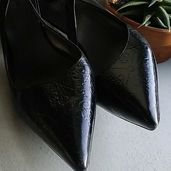 Guess Pointed Toe Slingback Heels - Picture 3 of 8